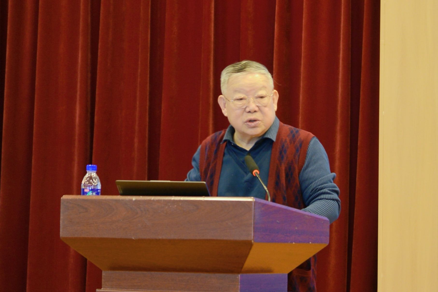 严继昌.jpg